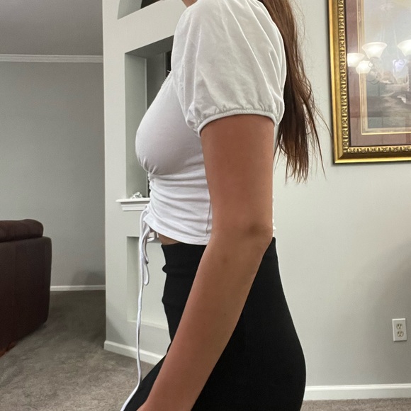 EUC White Front Braided Crop Top with Puffy Sleeves - Picture 2 of 3